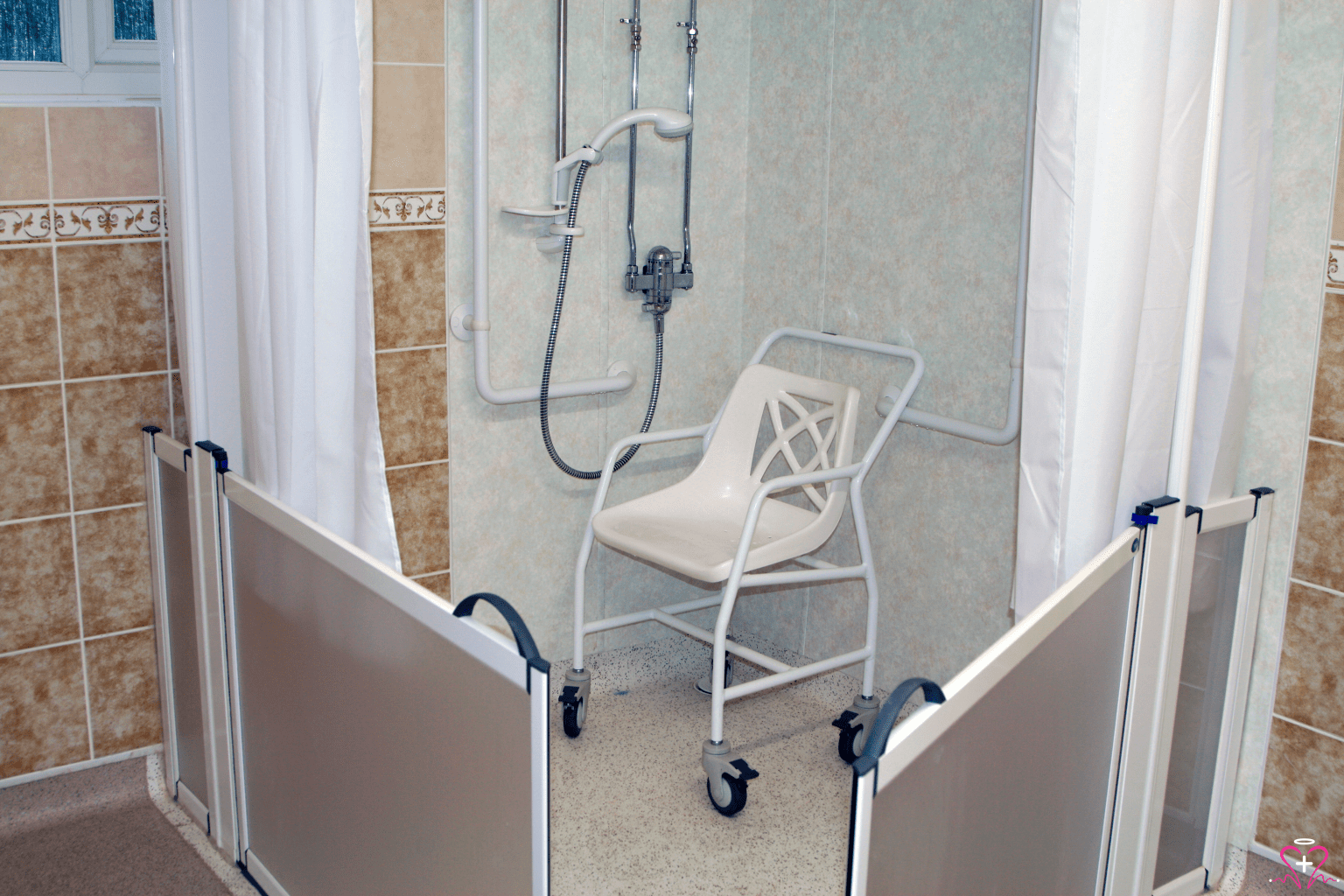 Shower Chairs for the Elderly - Shower chair in a bathroom designed for elderly care