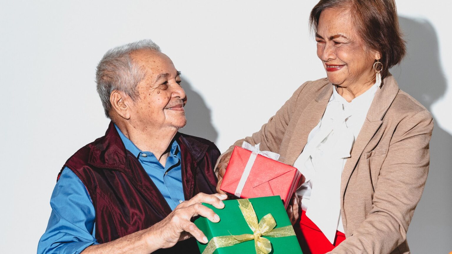 All Seniors Foundation Supports Older Adults During the Holidays